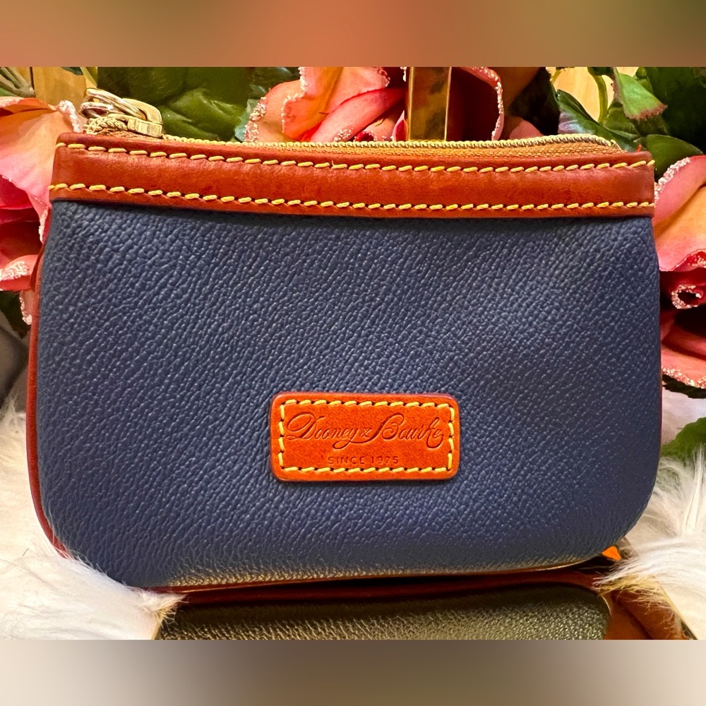 Dooney Burke Wristlet in Pebble Leather - Picture 2 of 7